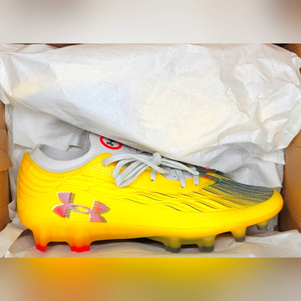Under Armour Megnetico Elite 4 "Taxi" Cleats Sz 6.5 Women NIB